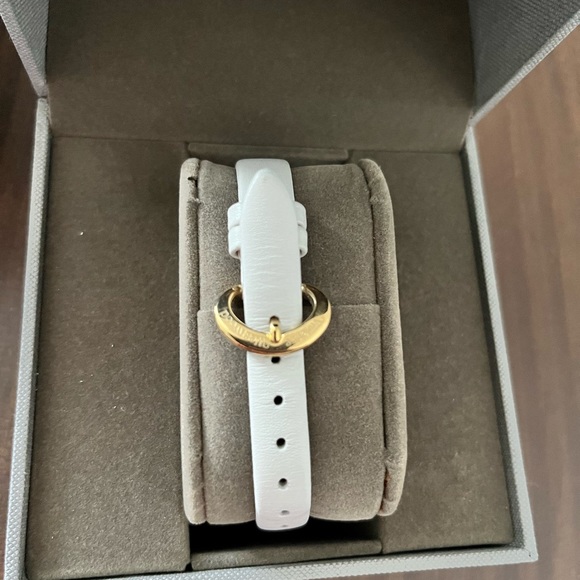Vivienne Westwood watch, white strap, new condition - Picture 2 of 6